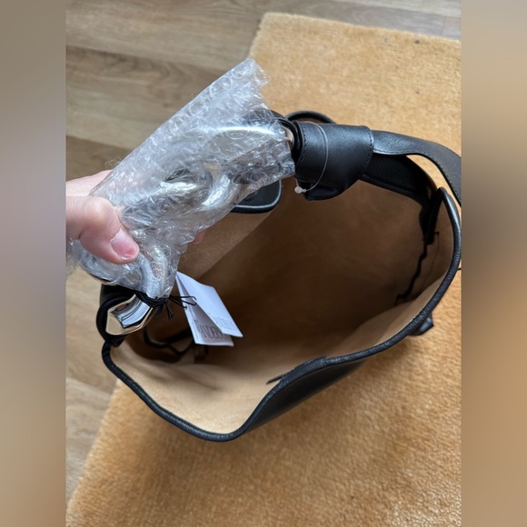 🎄NWT JW Anderson Small Chain Hobo Black Leather Bag - Picture 14 of 14